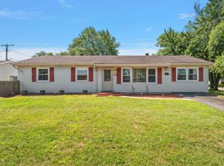 739 Eagle Creek Rd, Valparaiso, IN 46385