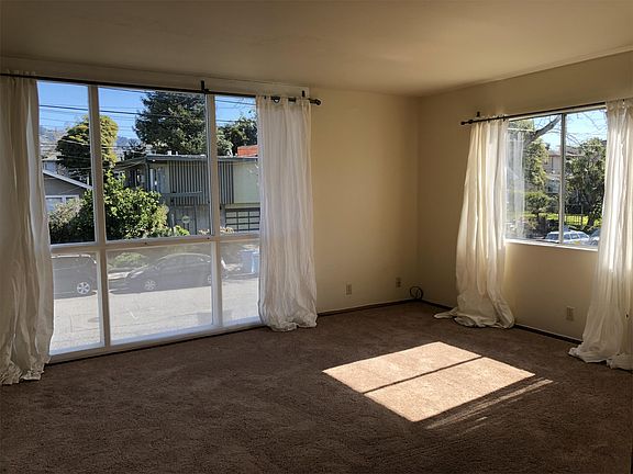 2nd image of 2422 McKinley Ave APT D