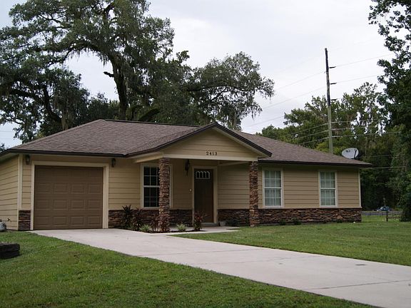 3rd image of 2413 NE 34th Pl
