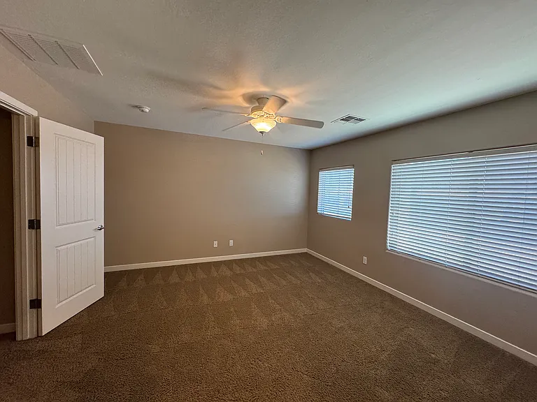 1115 E Cedar St — Photo 9