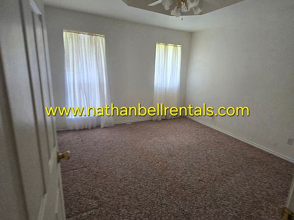 4th image of 2625-27 40th St SE #2627