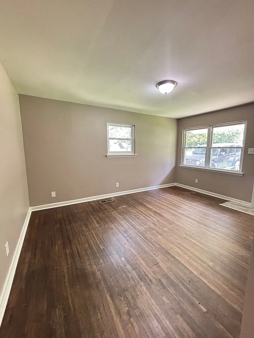 Welcome to 7406 Twin Oaks a charming and fully renovated 3bedroom, 1bath home in Little Rock, ava... — Photo 4