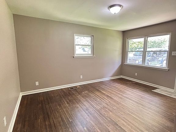 4th image of 7406 Twin Oaks Rd