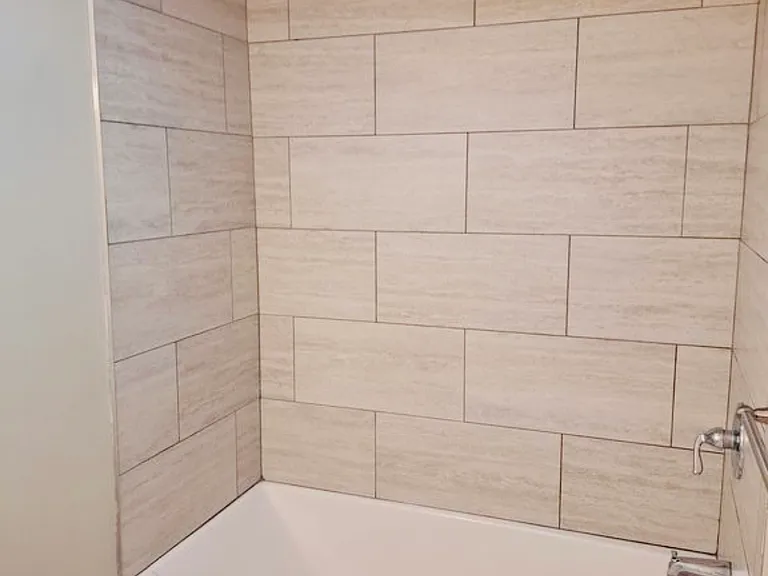 2046 Hartford Ave #5 — Photo 10