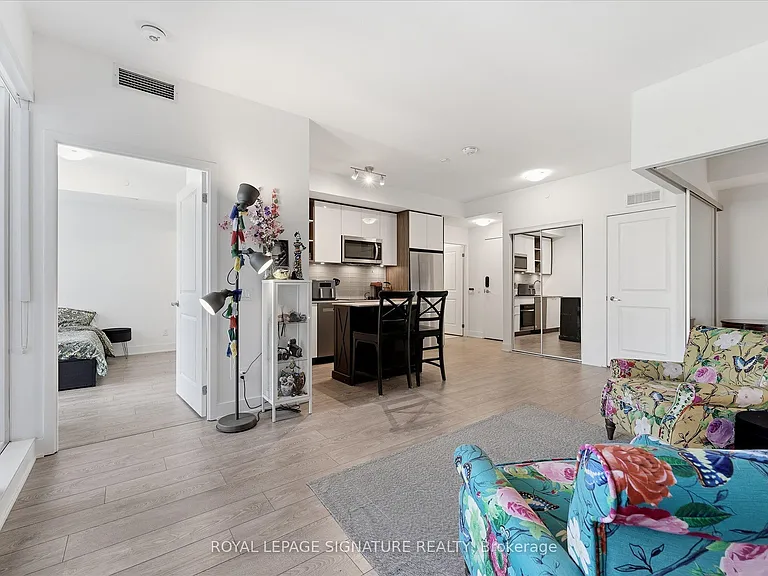 543 Richmond St W #415 — Photo 6