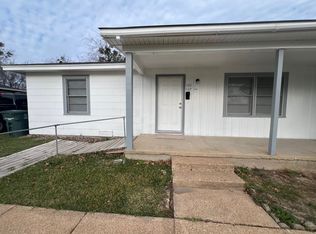 420 Gilbert St, Bryan, TX 77801