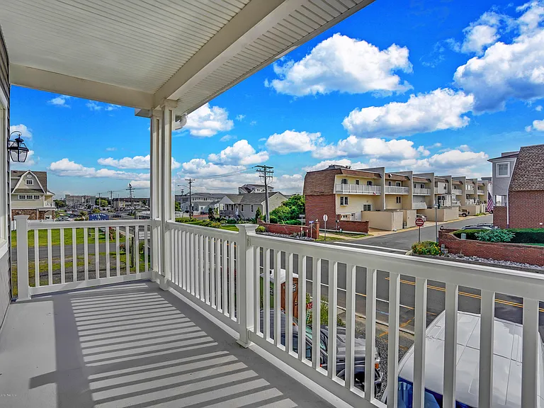 1260 Ocean Ave #B — Photo 4