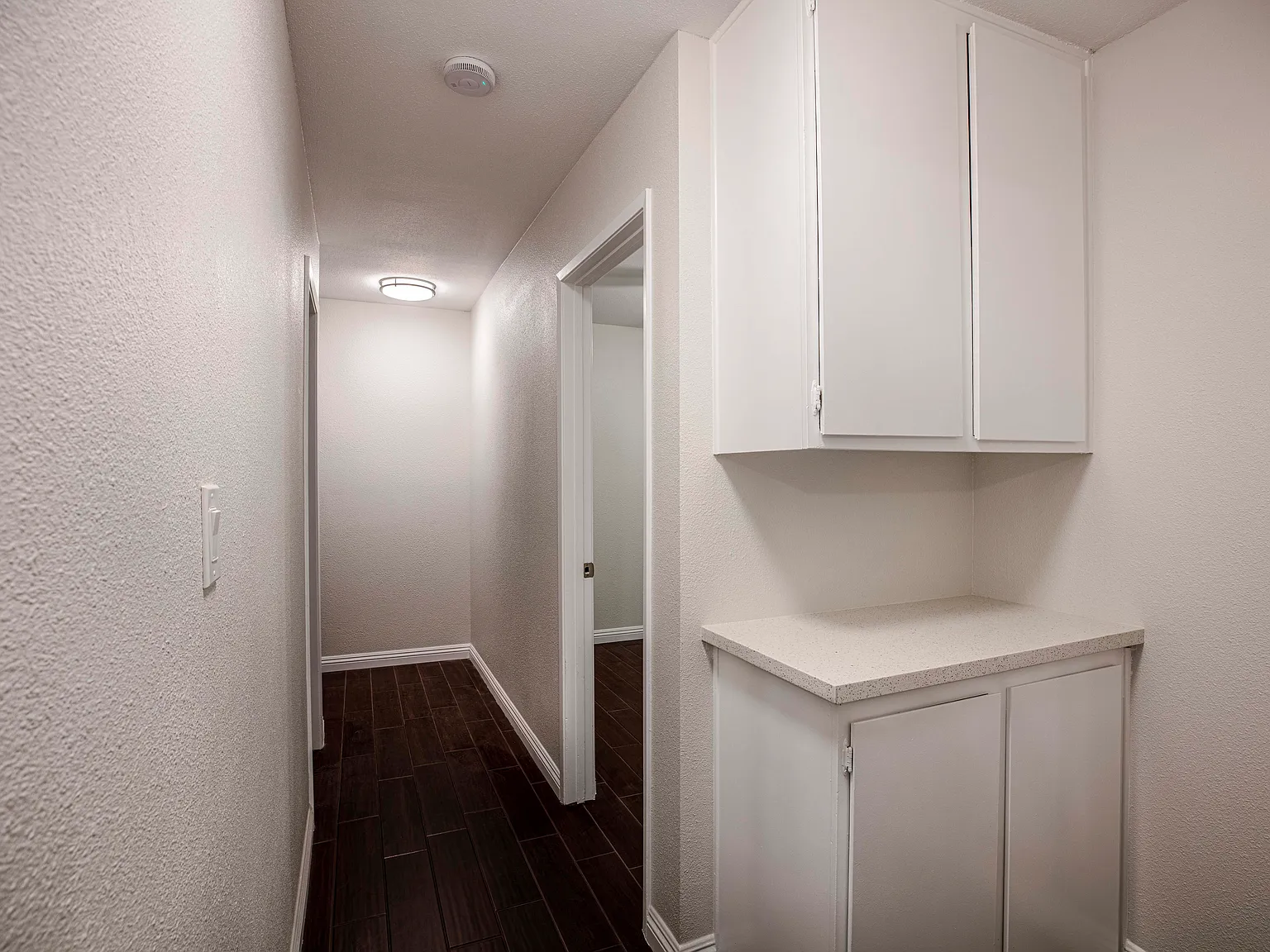 3 bed, 1202 sqft, $2,100 — Photo 3