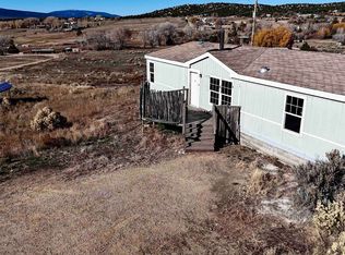 39 Carlitos Rd, San Cristobal, NM 87564
