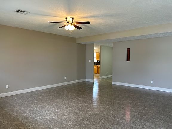 2nd image of 5057 Coopershill Dr