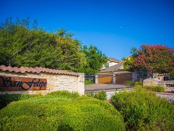 Grounds are maintained by HOA