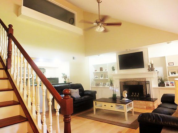 3rd image of 7573 Harbor View Way