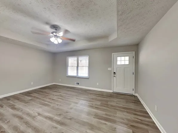 301 E Country Woods Dr, Covington, GA 30016