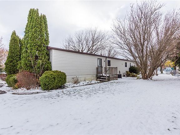 2nd image of 218 Sunset Dr