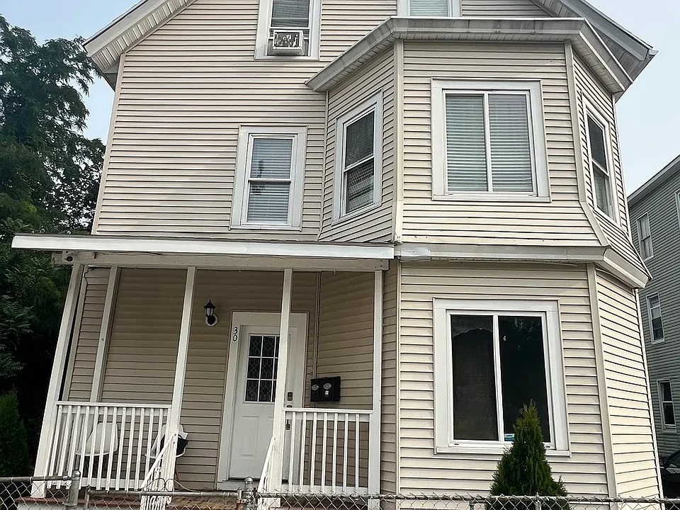 30 Lewis St #1