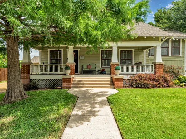 300 W College St, Grapevine, TX 76051