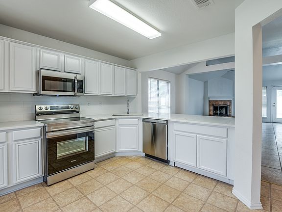 4th image of 213 Port Ingleside Dr