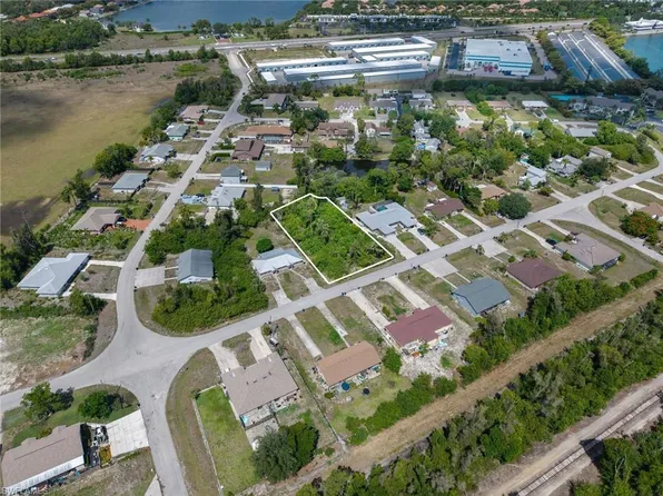 17424/426 CARNEGIE CIR CIR E, FORT MYERS, FL 33967