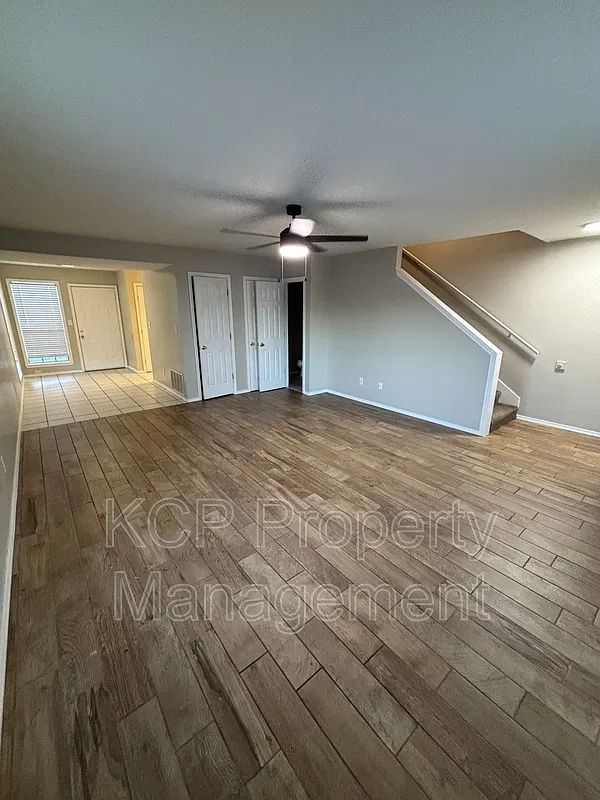 1125 Farley Cir — Photo 3