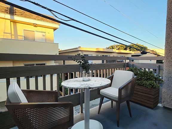 5th image of 1410 Wellesley Ave APT 205