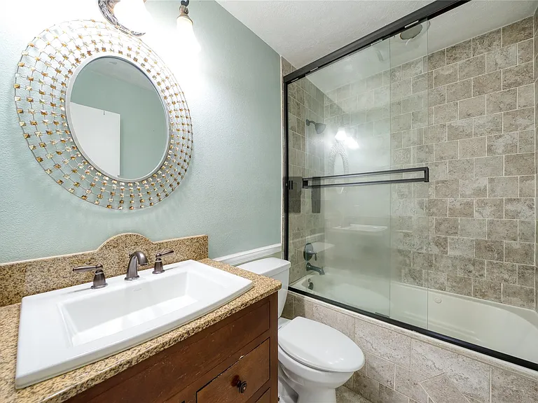 1323 Oakengates Dr — Photo 29