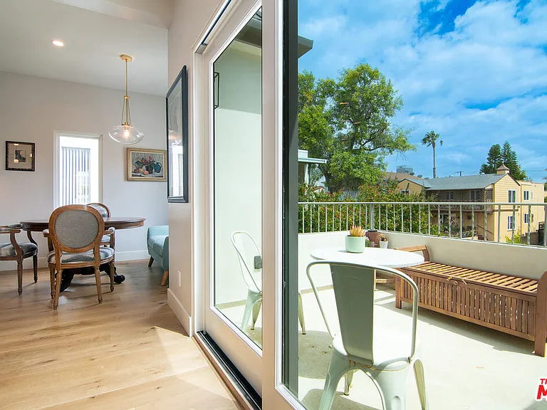 8021 Blackburn Ave #U — Photo 15