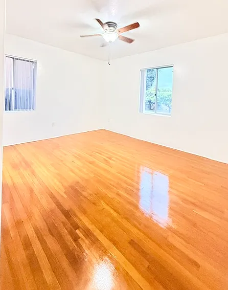 2219 Denver St — Photo 11
