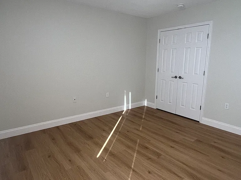 7328 S Glenn St — Photo 10