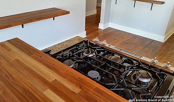 3rd image of 1322 Hicks Ave