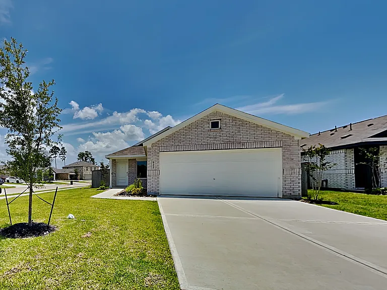 This charming single-story hom