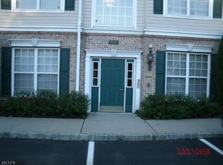 55 Limerick Ln, Phillipsburg, NJ 08865
