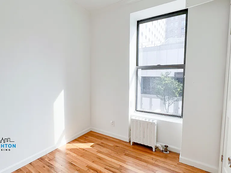 108 9th Ave #2D — Photo 4