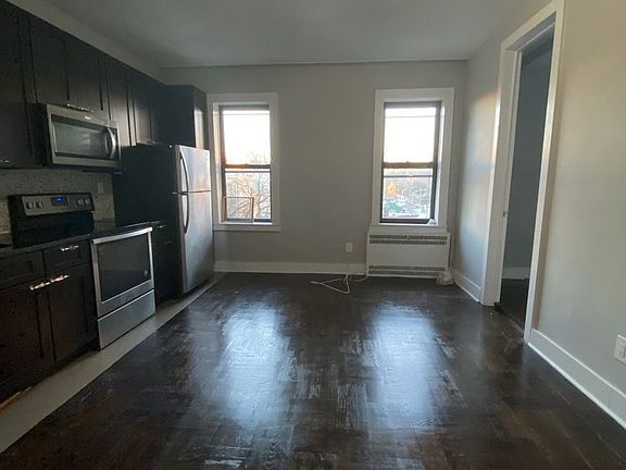 4th image of 31 E 21st St #G3