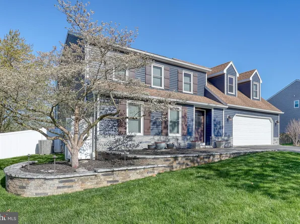 945 Parish Pl, Hummelstown, PA 17036