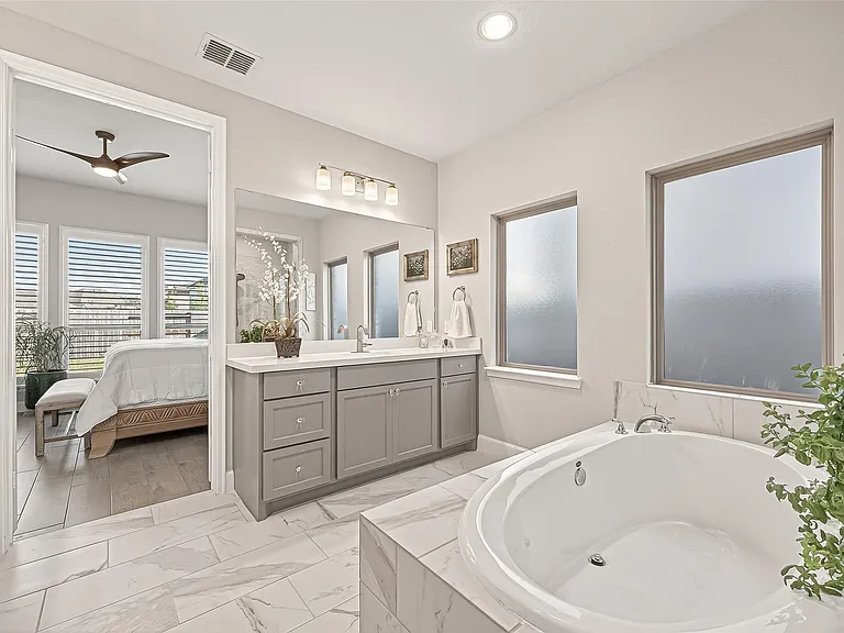 8922 Flounder Ridge Dr — Photo 22