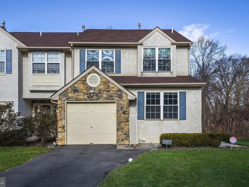 1st image of 1 Viburnum Ct