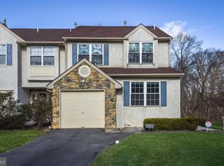 1 Viburnum Ct, Lafayette Hill, PA