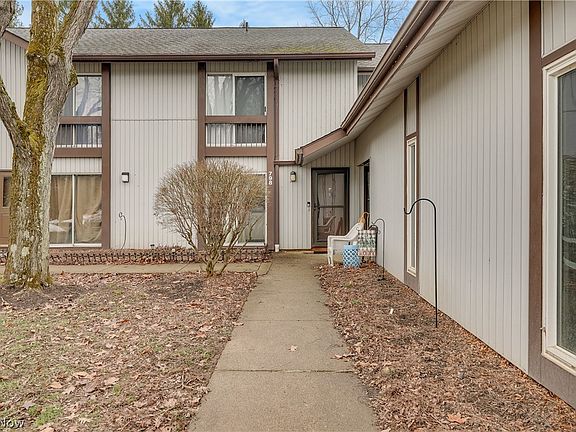 2nd image of 798 Pipes Ct #1605