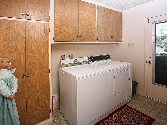 4th image of 3650 Burritt Way