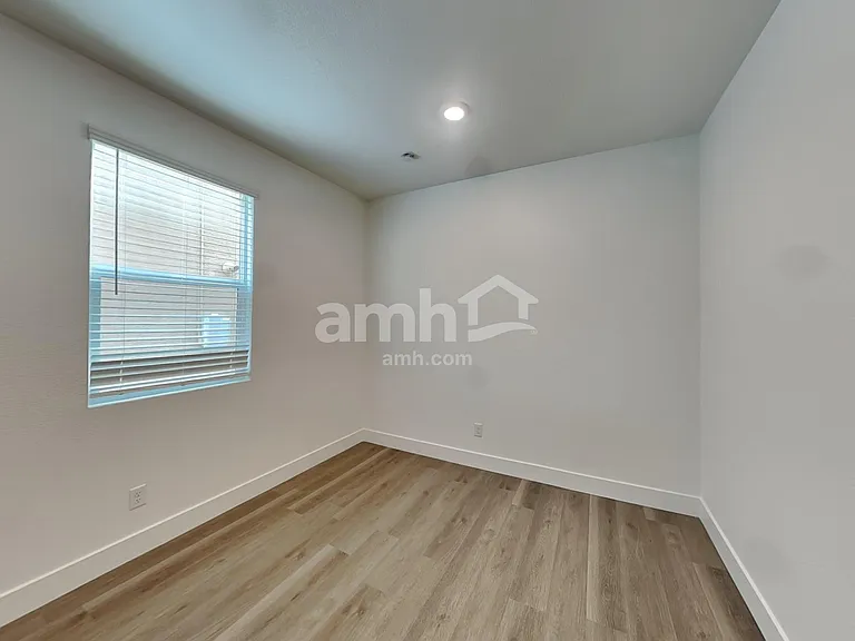 5826 Iron Islands St — Photo 14