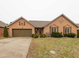 5151 S Virginia Ave, Springfield, MO 65810