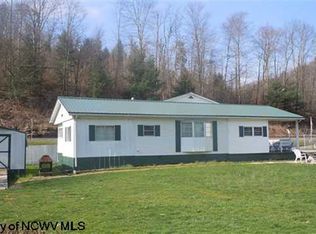 38 Kayla Dr, Fairview, WV 26570