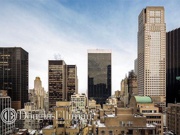 5th image of 15 W 53rd St #15G