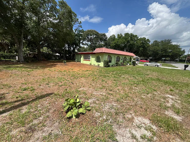 2020 Hallmark Ct — Photo 11