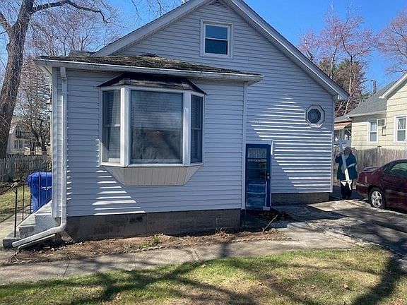 2nd image of 11 Thornfell St