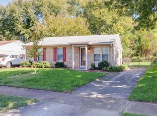 10221 Closterwood Dr, Louisville, KY 40229