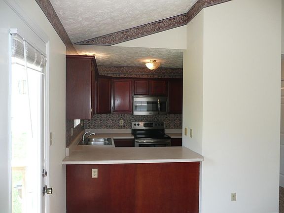 3rd image of 2214 NE Ridgecrest Dr