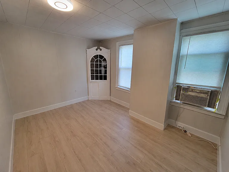 172 Paine St #1F — Photo 4