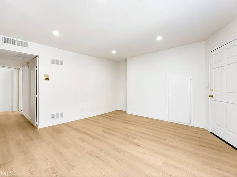 7750 Laurel Canyon Blvd #5 — Photo 4