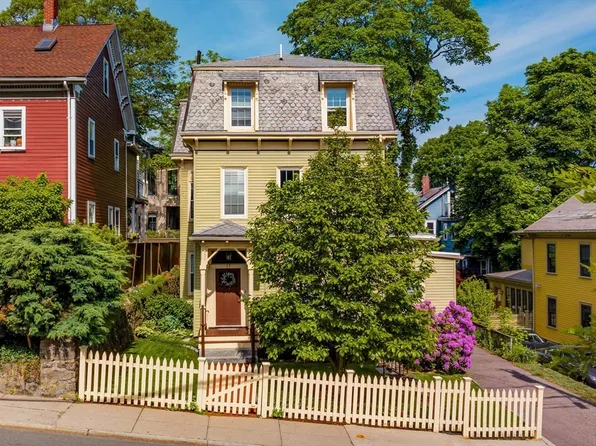 17 Rockview St #1, Jamaica Plain, MA 02130